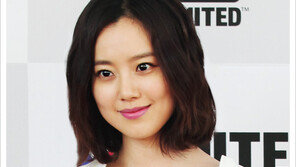 [우먼 동아일보] 한 듯 안한 듯 청순 민낯~문채원의 ‘시스루 메이크업’