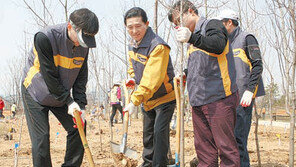 [Money&Life]KB금융그룹, “국민 먼저” 연 25만 시간 지역밀착 봉사