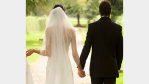 돌싱 女 “흡족한 재혼 상대? 연봉 1억·재산 30억 이상”