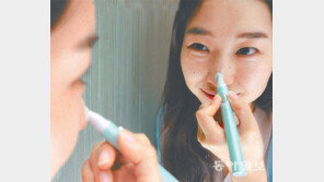 더위로 활력 잃은 모공, 전용토너로 긴장감 팽팽하게