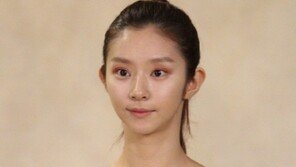 100만 조회수 돌파한 RMK ‘시스루 메이크업’ 영상 화제