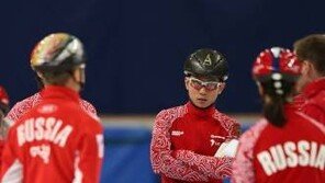 [쇼트트랙 월드컵] 안현수, 남자 500m 금메달…‘주먹 불끈’