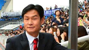 LG훈련장 깜짝방문 FC서울 최용수 감독 “LG 파이팅!”