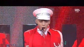 ‘인기가요’ 샤이니, 신곡 ‘에브리바디’ 컴백 무대…강렬한 안무 선보여