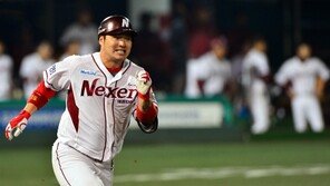 [포토] ‘두산-넥센 준PO 5차전’ 안타 박병호 ‘당당한 발걸음’