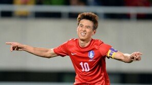 [포토] ‘한국 말리 평가전’ 구자철 페널티킥, 두 팔 벌리며 환호