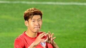 [한국 말리 중계] 손흥민, 역전골 터뜨린 뒤 ‘하트 세리머니’