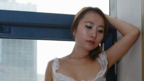 이유린 블로그 보니…반라셀카에 섹시 동영상까지 “성인사이트?”
