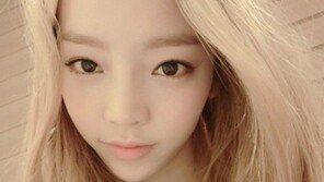 구하라 브이라인, 금발 머리 뽐내며… “광고 찍어도 되겠네!”
