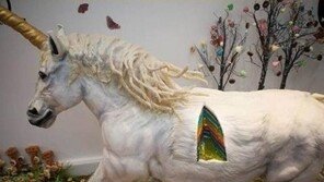 달릴 것 같은 케이크… 무지개빵으로 채워진 유니콘