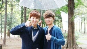케이윌, 찬열과 사진…동네 친한형 ‘굴욕’