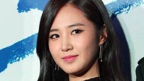 [포토] ‘노브레싱’ 권유리, 파격 노출 의상 ‘시선이 절로’