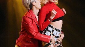 [포토] ‘쇼챔피언’ 트러블메이커 컴백, 장현승-현아 ‘19금 파격 퍼포먼스’