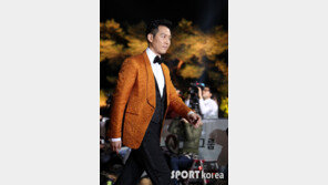[포토] ‘대종상영화제’ 이정재, 불변의 비주얼 ‘인기상 받을만하네’