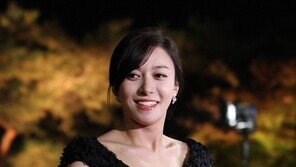 [포토] ‘대종상영화제’ 장영남 임신 4개월, 레드카펫도 ‘조심조심’