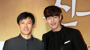 [SD포토] ‘친구2’ 유오성-김우빈, 두 남자의 훈훈한 미소
