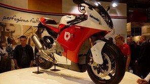 비모타가 만든 BMW S1000RR ‘BB3’ 최초 공개
