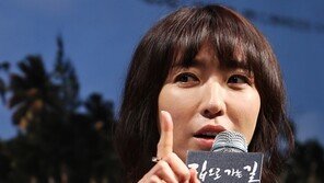 [동아포토] ‘집으로 가는 길’ 방은진 감독, ‘딱 한컷만 찍을게요’