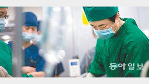 [헬스&뷰티]줄기·지방세포를 가슴에… “이물감 없이 자연스러운 볼륨”