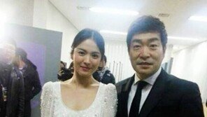 송혜교-손현주, 명품배우들의 만남 ‘대상 수상자’ 인증샷