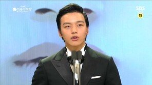 ‘청룡영화제’ 여진구 신인남우상 “백마디 말보다 열심히 하겠다”