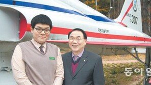 [꿈틀꿈틀 신나는 진로]“비행기 한 기종 매뉴얼만 78개… 끊임없이 공부해야죠”