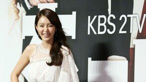 [동아포토] 채정안, 환한 미소에 男心 쓰러지네~