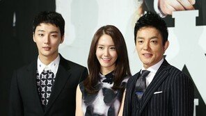 [동아포토] 윤시윤-윤아-김범수, 그냥 서 있을 뿐인데 ‘포스 작렬’