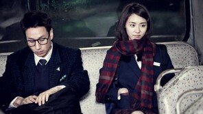 ‘미스코리아’ 이연희 이선균, 세월 거스른 ‘교복’ 패션