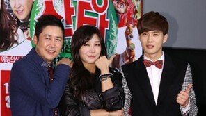 ‘엑소 에이핑크 욕설 논란’ 수호-정은지, 영화 ‘세이빙 산타’ 시사회 참석