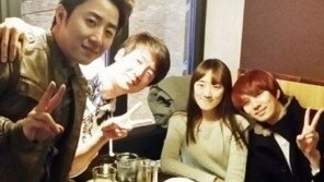 김희철, 홍진호 등 ‘더지니어스2’ 멤버들과 술자리 인증샷…‘인맥의 신’