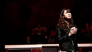[O2플러스] ‘머더 발라드’ 관객은 무대를, 배우는 공연장을 채웠다…‘린아·김신의 등 파워풀한 보컬 볼거리’(리뷰)