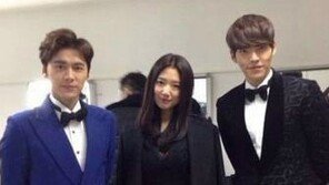 박신혜 김우빈 이역봉, 인증사진 공개… “그런 사이였구나?”