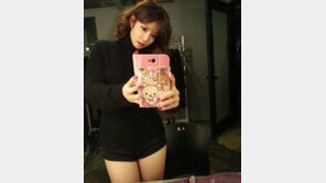 전효성 거울 셀카, 원조 꿀벅지의 섹시한 새해인사