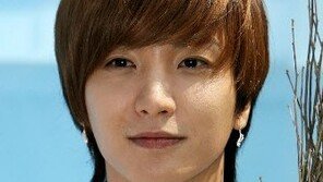 ‘부친-조부모상’ 이특 과거 영상편지 “돈 많이 벌어서 잘할게요”