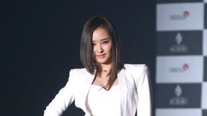 달샤벳 우희, 신곡 ‘B.B.B’ 달샤벳 쇼케이스에서 아찔 섹시 발산