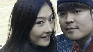 추신수-하원미 부부, NBA 관람…하원미, 돋보이는 ‘여신’