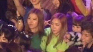 크레용팝 해명 “대선배 써니 밀쳤다고? 신체접촉 아예 없었다”