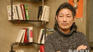 박정대 시인 “퇴근후 자고 일어난 밤11시… 이때부터 난 시인이 된다”