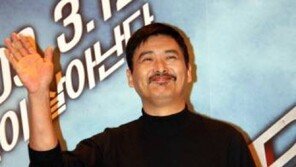 주윤발 재산, 보유재산만 약 1387억원…“재산의 99% 기부할 것”
