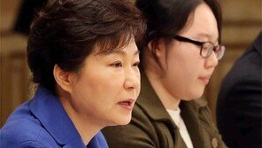 朴대통령 “대기업이 방송시장 독과점 않게 해야”