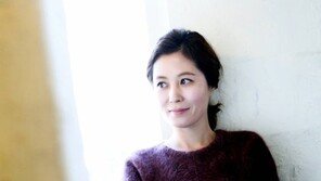 [Culture]문소리 “잠자리 코스프레, 부끄러운 게 더 재밌어요”