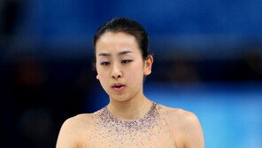 아사다마오 16위 日누리꾼 격분 “김연아와 라이벌? 엉터리 거짓말!”