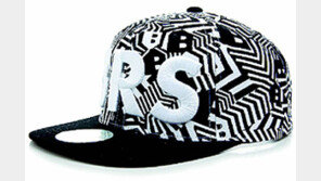 [Fashion]요즘 신사는 정장에 야구모자 쓴다?