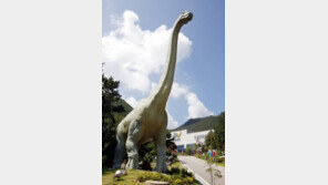 신종 육식 공룡 발견, 길이 10m-무게 4~5t…다른 공룡 잡아 먹어