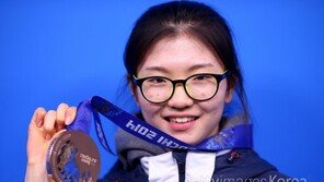 심석희, 쇼트트랙세계선수권 3관왕 ‘종합우승’ 왕관쓰다