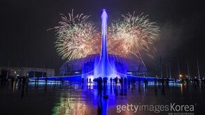 [사진]‘평창에서 만나요’ 소치 패럴림픽 화려한 불꽃쇼
