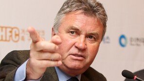 올 1월 히딩크 감독 무릎 수술…한국 스포츠의학 세계가 인정