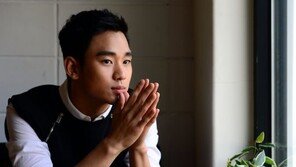 김수현, 단원고에 3억원 기부…“하루 빨리 상처 딛고 일어서길”