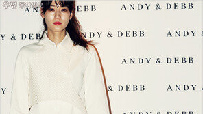 [우먼 동아일보] ALL CLEAN MOOD! 머리부터 발끝까지 무결점 화이트 룩